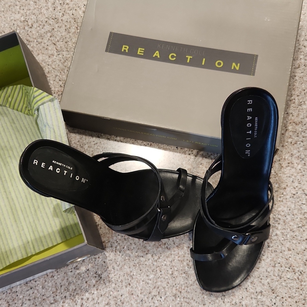 Ladies strappy black sandals.